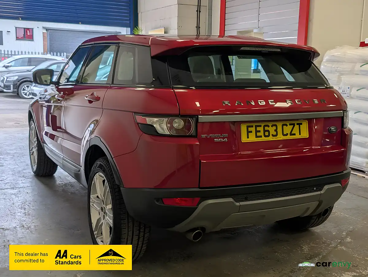 Used 2013 Land Rover Range Rover Evoque Pure Red - Interior and Exterior details 8
