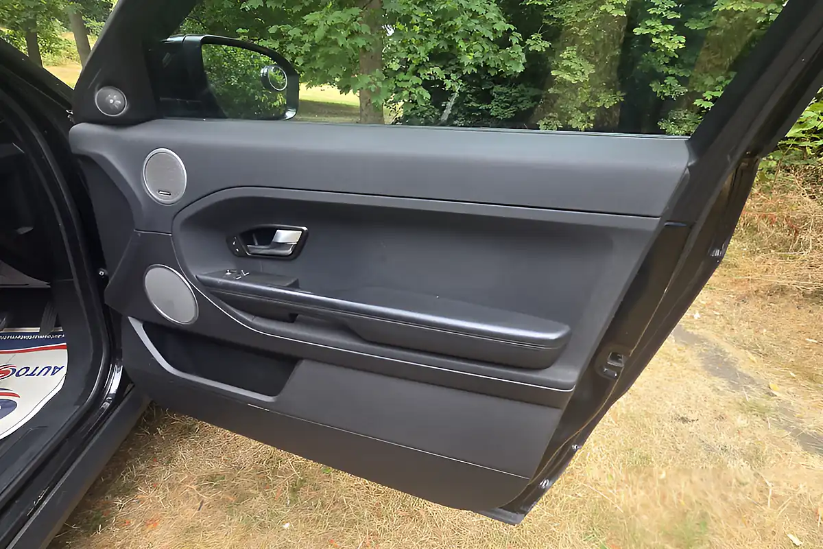Used 2013 Land Rover Range Rover Evoque Pure Tech Black - Interior and Exterior details 12