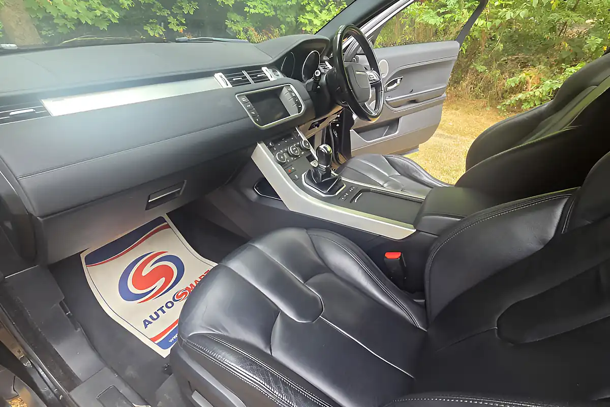 Used 2013 Land Rover Range Rover Evoque Pure Tech Black - Interior and Exterior details 15