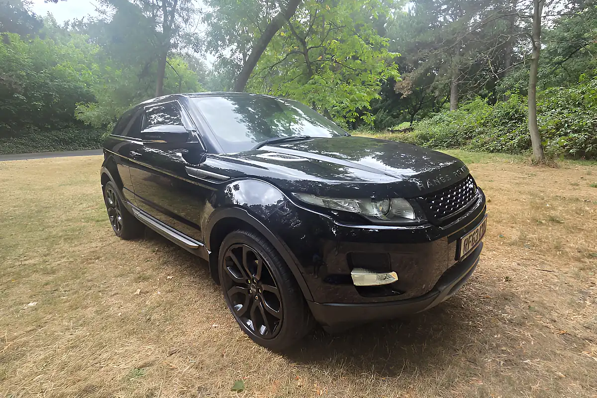 Used 2013 Land Rover Range Rover Evoque Pure Tech Black - Interior and Exterior details 4