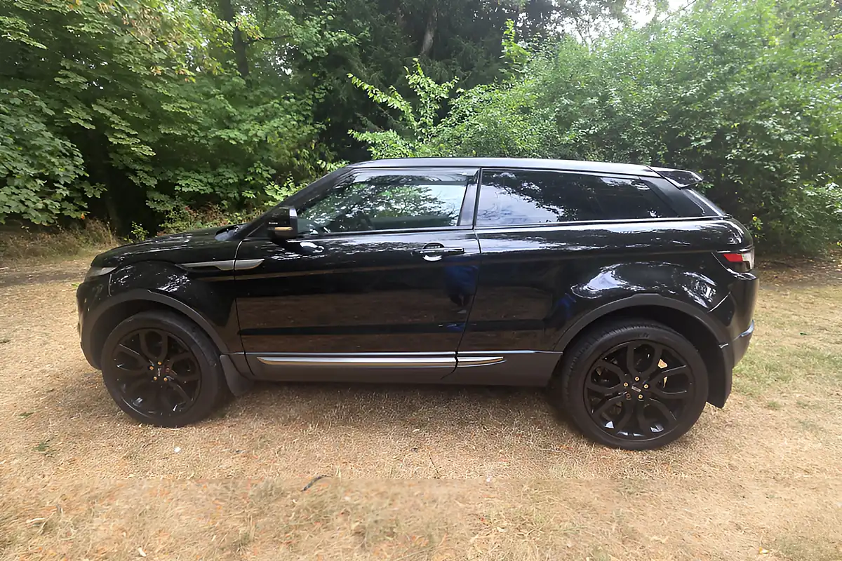 Used 2013 Land Rover Range Rover Evoque Pure Tech Black - Interior and Exterior details 5