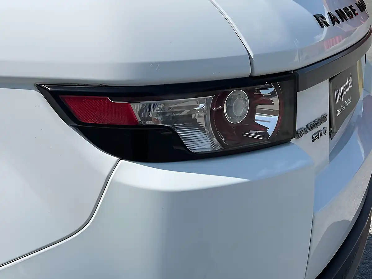 Used 2013 Land Rover Range Rover Evoque Pure Tech Fuji White - Interior and Exterior details 12