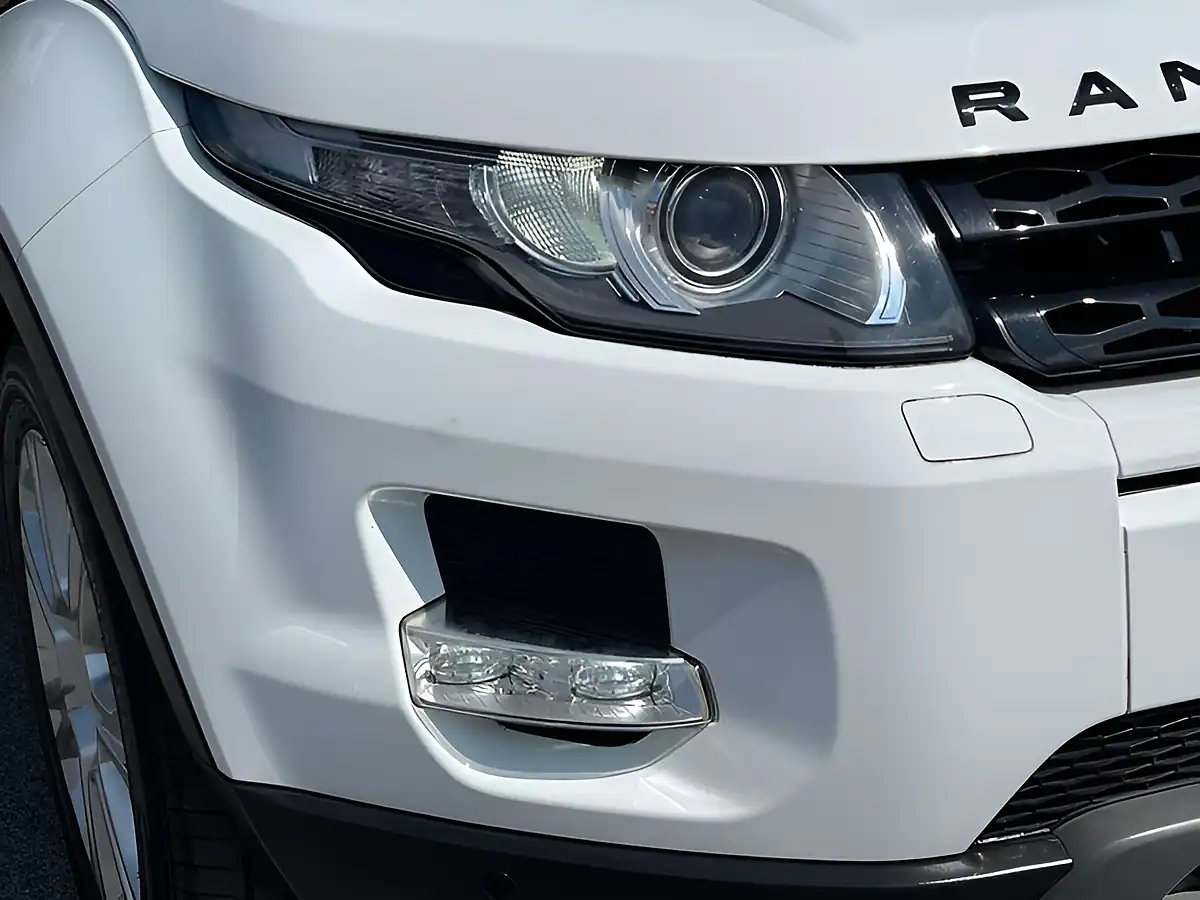 Used 2013 Land Rover Range Rover Evoque Pure Tech Fuji White - Interior and Exterior details 14