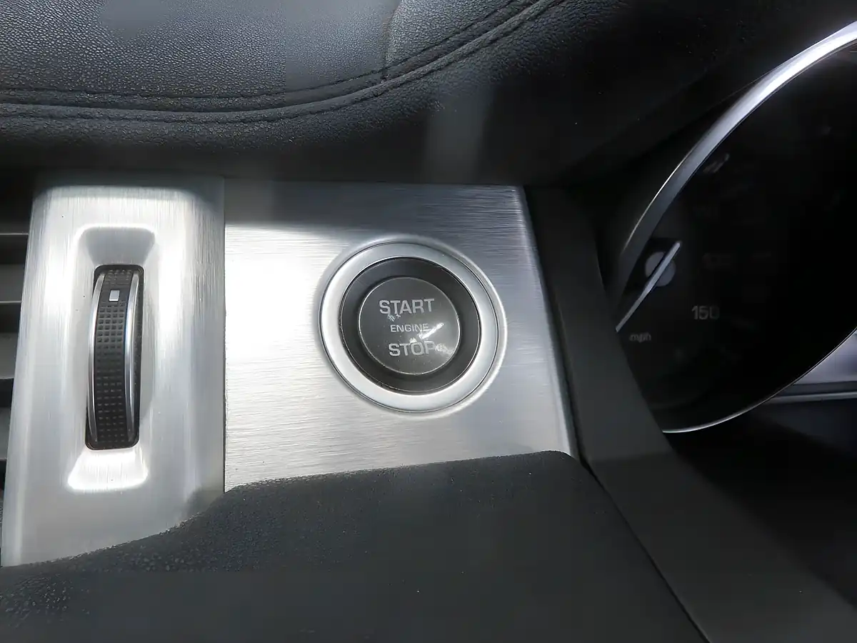 Used 2013 Land Rover Range Rover Evoque Pure Tech Grey - Interior and Exterior details 15