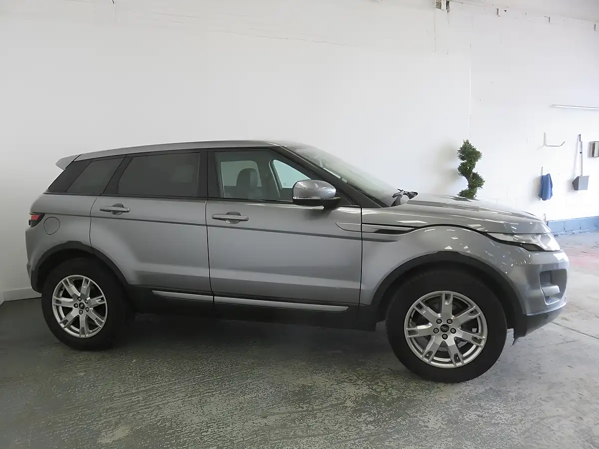 Used 2013 Land Rover Range Rover Evoque Pure Tech Grey - Interior and Exterior details 3