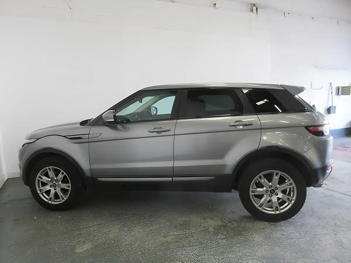 Used 2013 Land Rover Range Rover Evoque Pure Tech Grey - Interior and Exterior details 7