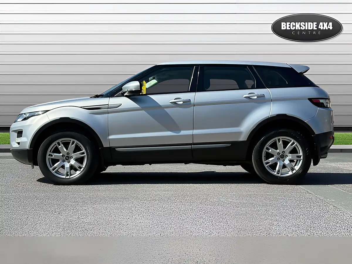Used 2013 Land Rover Range Rover Evoque Pure Tech Indus Silver - Interior and Exterior details 6