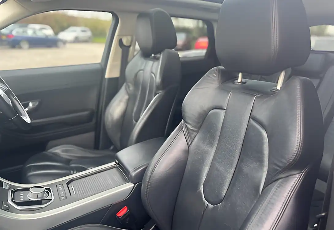 Used 2013 Land Rover Range Rover Evoque Pure Tech Santorini Black - Interior and Exterior details 15