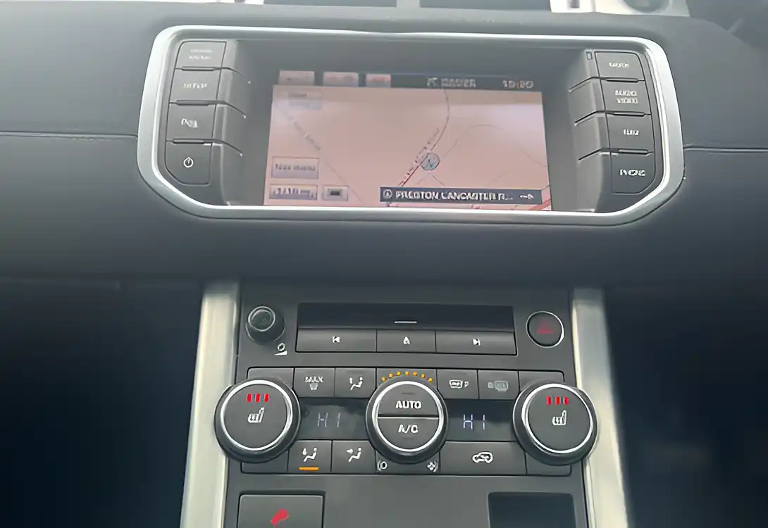 Used 2013 Land Rover Range Rover Evoque Pure Tech Santorini Black - Interior and Exterior details 18