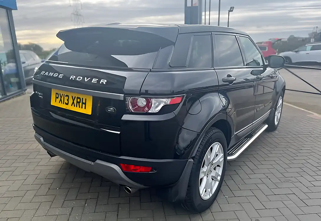 Used 2013 Land Rover Range Rover Evoque Pure Tech Santorini Black - Interior and Exterior details 6