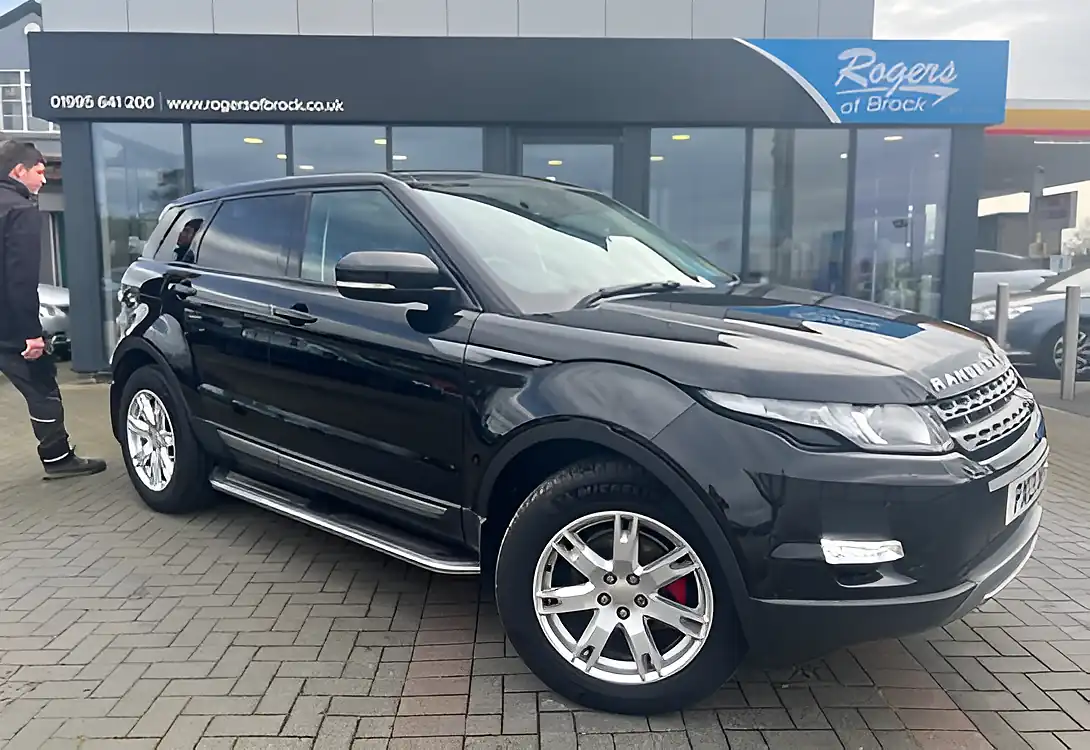 Used 2013 Land Rover Range Rover Evoque Pure Tech Santorini Black - Front View