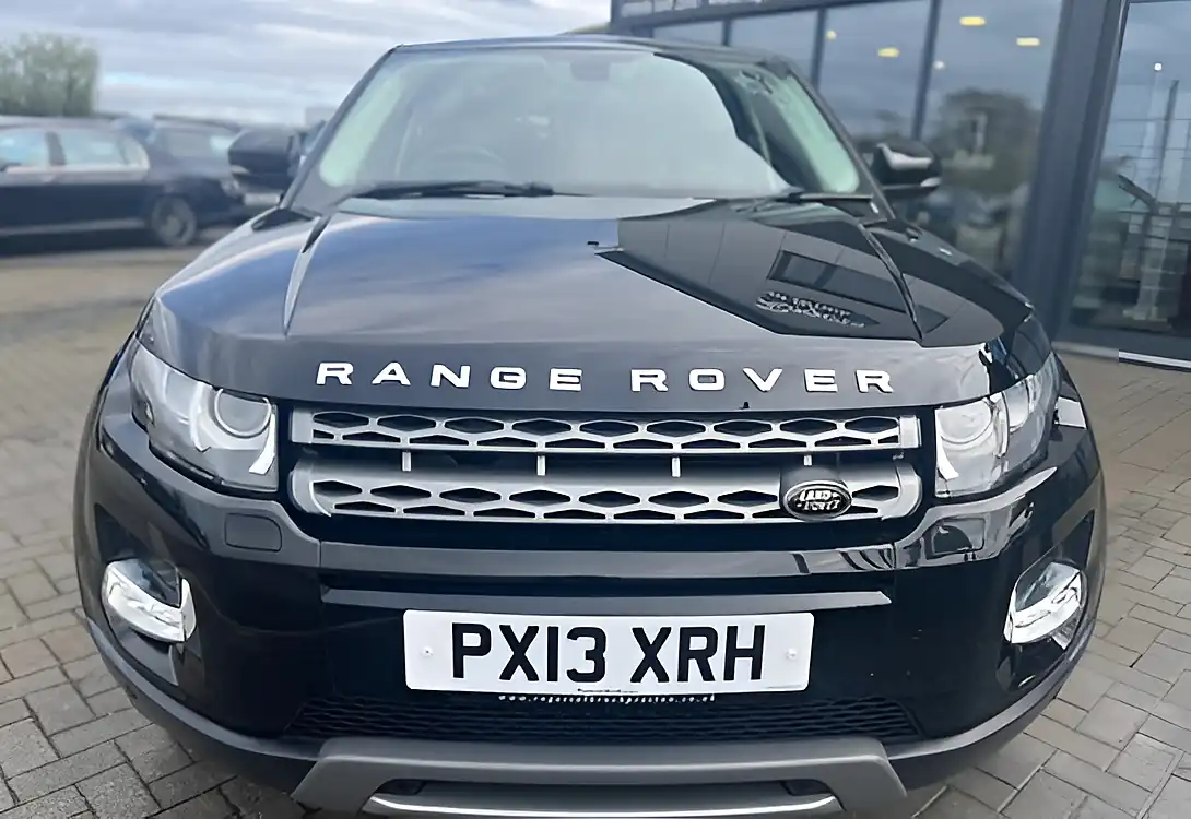 Used 2013 Land Rover Range Rover Evoque Pure Tech Santorini Black - Interior and Exterior details 3