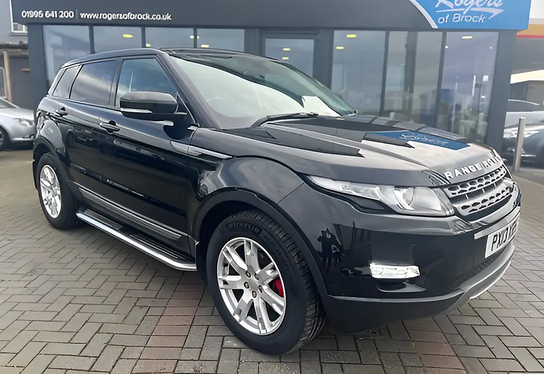 Used 2013 Land Rover Range Rover Evoque Pure Tech Santorini Black - Interior and Exterior details 4