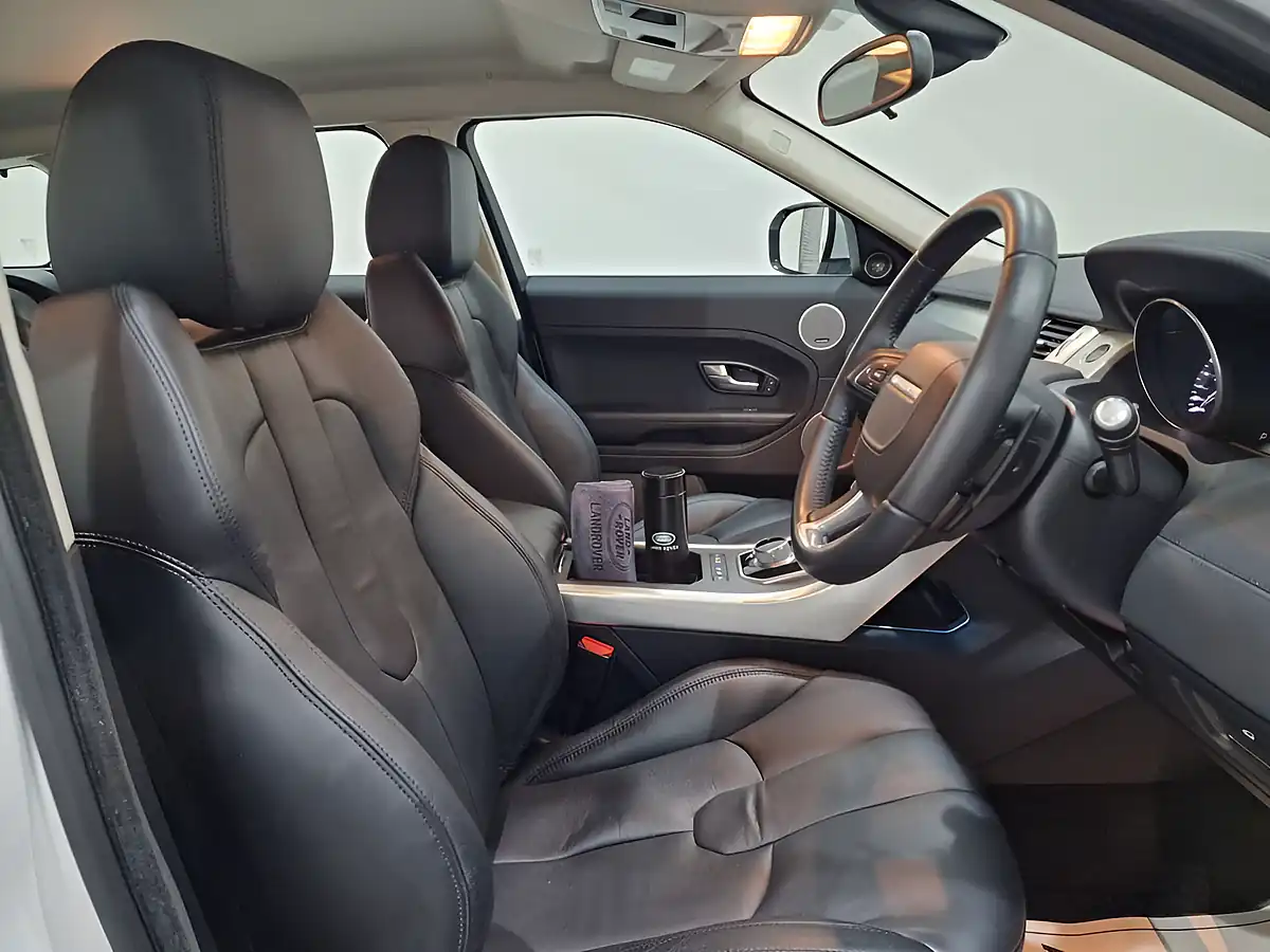 Used 2013 Land Rover Range Rover Evoque Pure Tech White - Interior and Exterior details 10