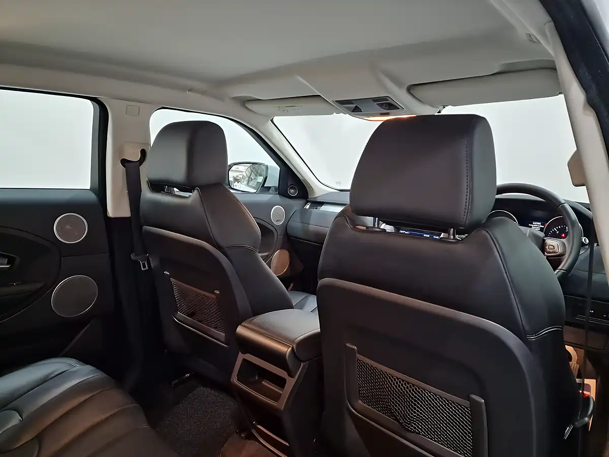 Used 2013 Land Rover Range Rover Evoque Pure Tech White - Interior and Exterior details 16
