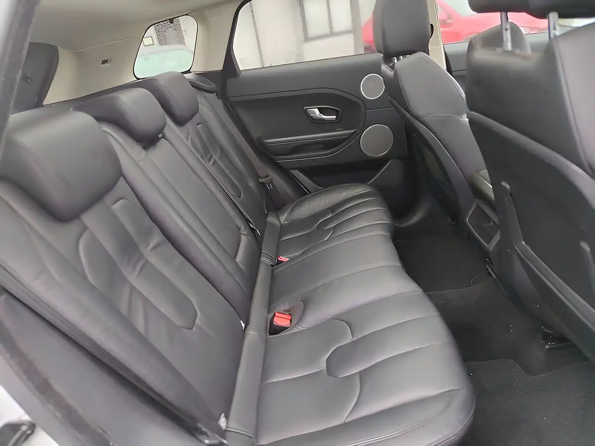 Used 2013 Land Rover Range Rover Evoque Pure Tech White - Interior and Exterior details 12