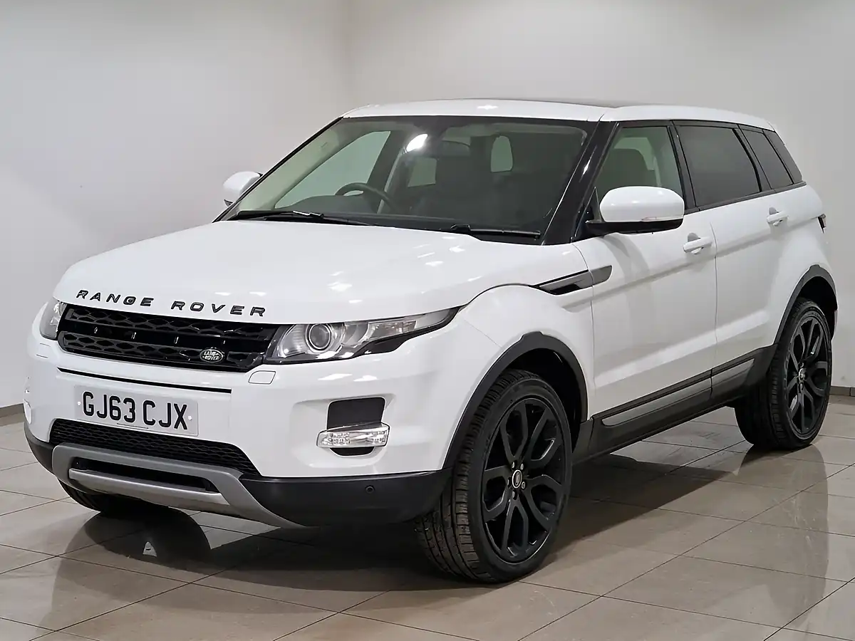 Used 2013 Land Rover Range Rover Evoque Pure Tech White - Interior and Exterior details 3