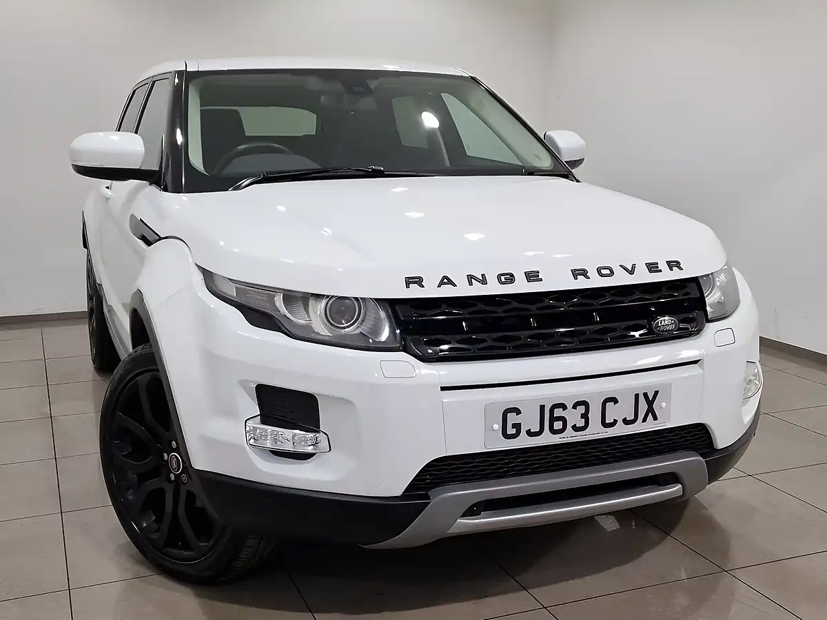Used 2013 Land Rover Range Rover Evoque Pure Tech White - Interior and Exterior details 8