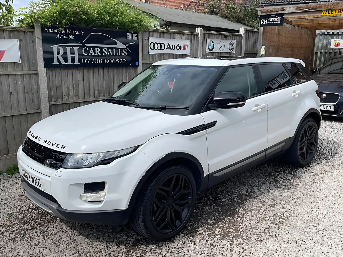 Used 2013 Land Rover Range Rover Evoque Pure White - Front View