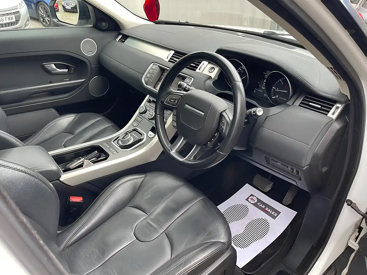 Used 2013 Land Rover Range Rover Evoque Pure White - Interior and Exterior details 11