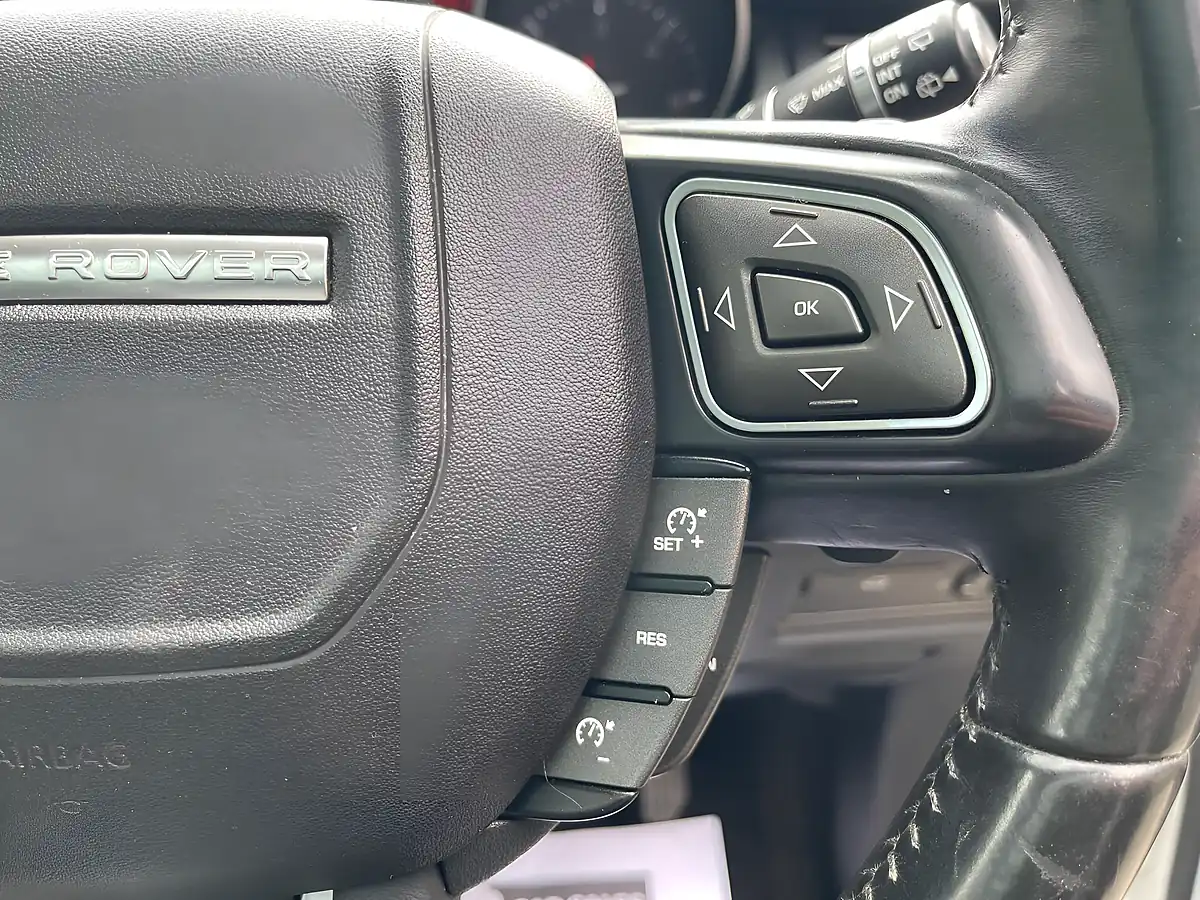 Used 2013 Land Rover Range Rover Evoque Pure White - Interior and Exterior details 15