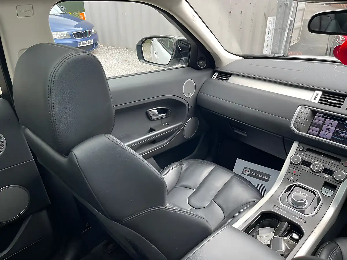Used 2013 Land Rover Range Rover Evoque Pure White - Interior and Exterior details 3