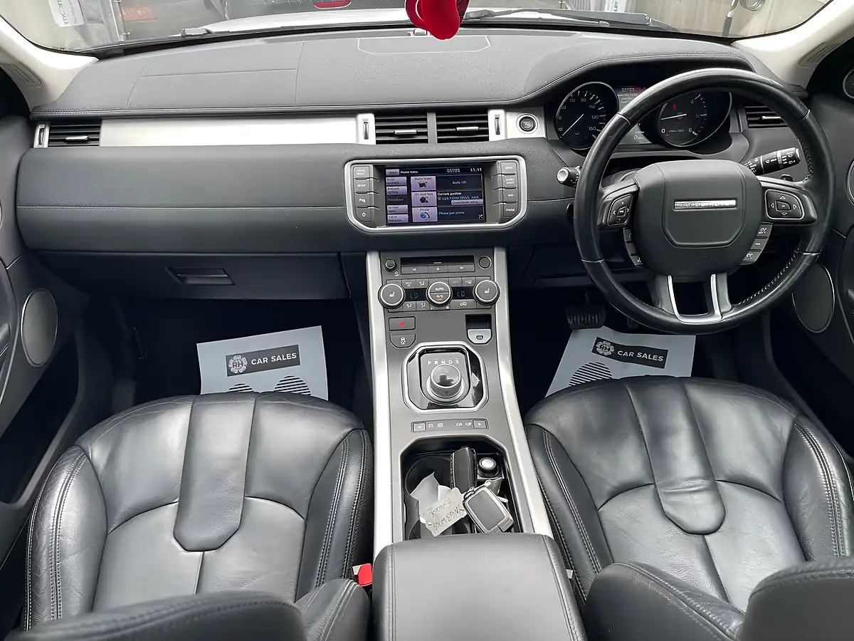 Used 2013 Land Rover Range Rover Evoque Pure White - Interior and Exterior details 4