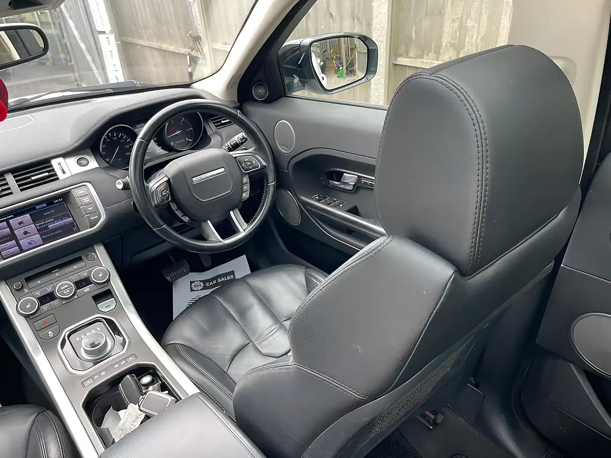 Used 2013 Land Rover Range Rover Evoque Pure White - Interior and Exterior details 5