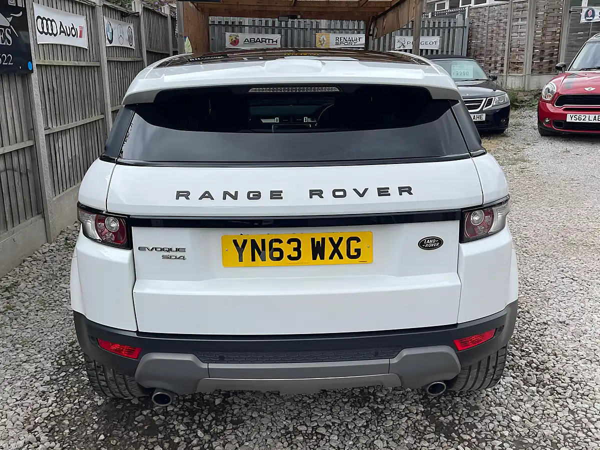 Used 2013 Land Rover Range Rover Evoque Pure White - Interior and Exterior details 8