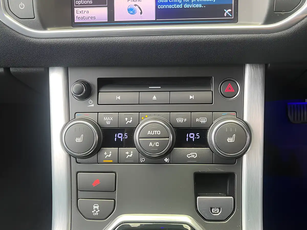 Used 2013 Land Rover Range Rover Evoque Pure White - Interior and Exterior details 13