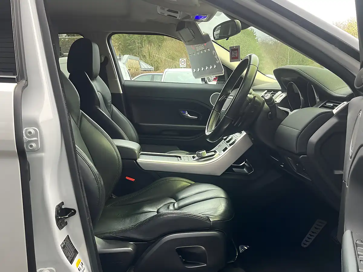 Used 2013 Land Rover Range Rover Evoque Pure White - Interior and Exterior details 17