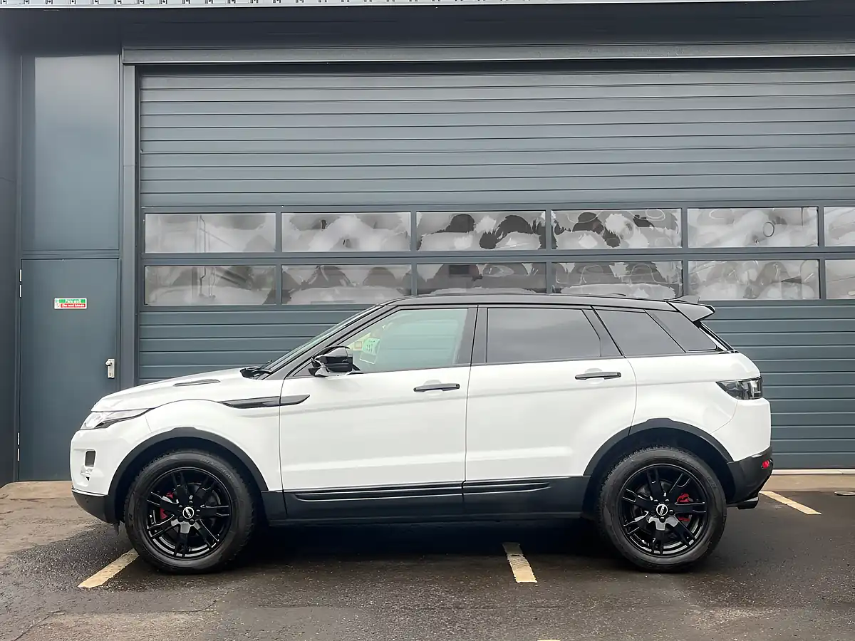Used 2013 Land Rover Range Rover Evoque Pure White - Interior and Exterior details 2
