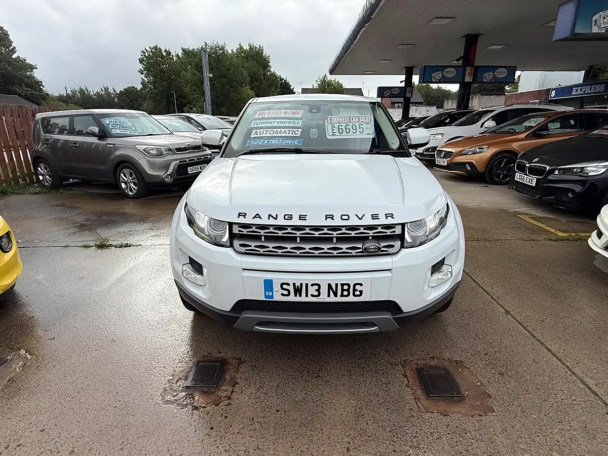 Used 2013 Land Rover Range Rover Evoque Pure White - Interior and Exterior details 8