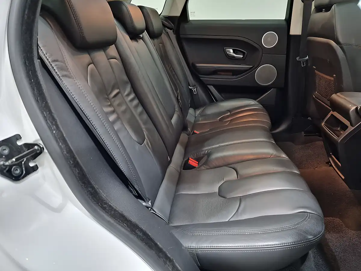 Used 2013 Land Rover Range Rover Evoque Pure White - Interior and Exterior details 12