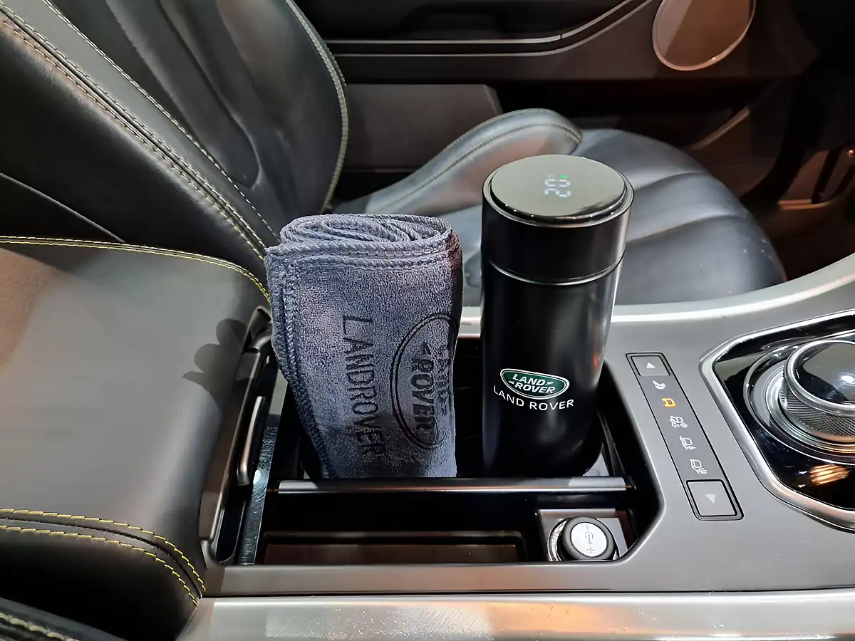 Used 2013 Land Rover Range Rover Evoque Special Edition Sicilian Yellow - Interior and Exterior details 12