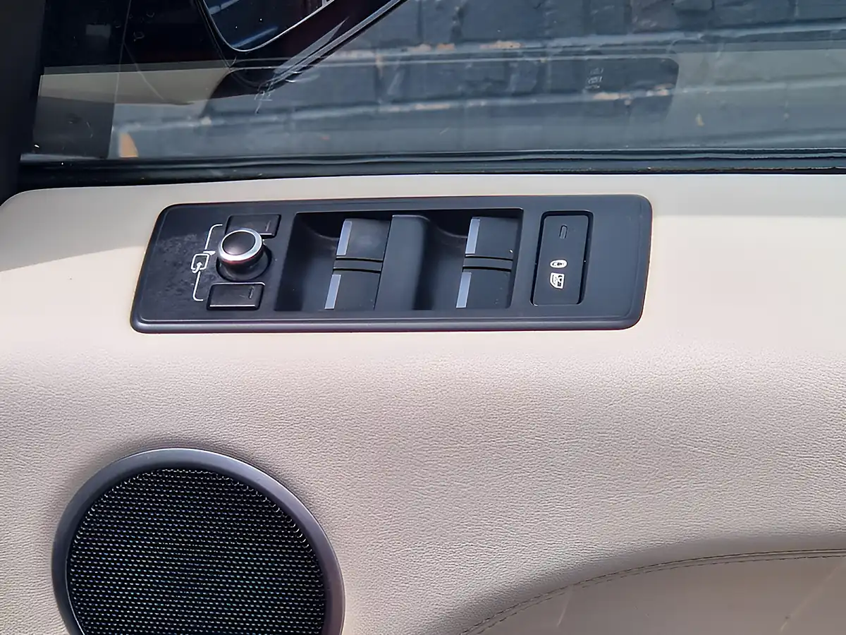 Used 2013 Land Rover Range Rover Sport Hse Red - Interior and Exterior details 15