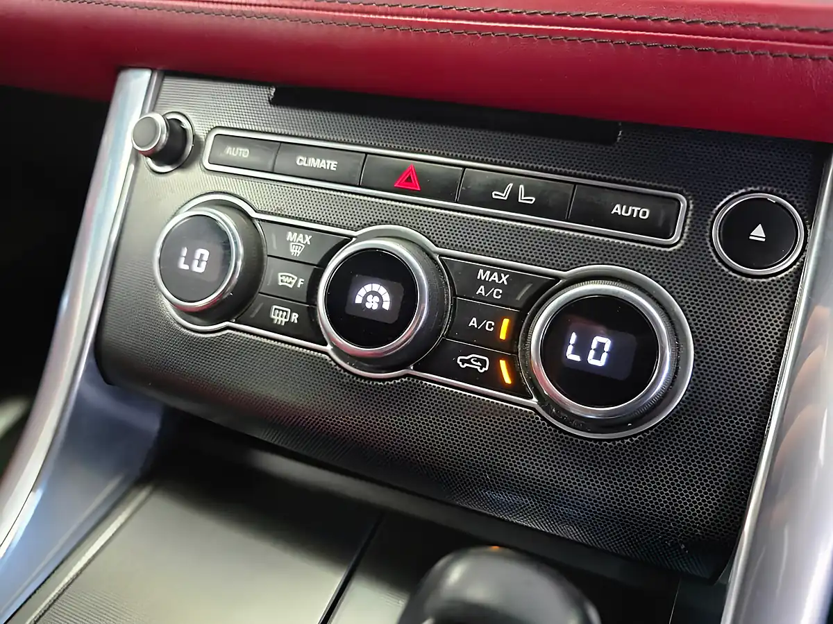 Used 2013 Land Rover Range Rover Sport Hse White - Interior and Exterior details 9