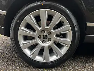 Used 2013 Land Rover Range Rover Vogue Black - Interior and Exterior details 10