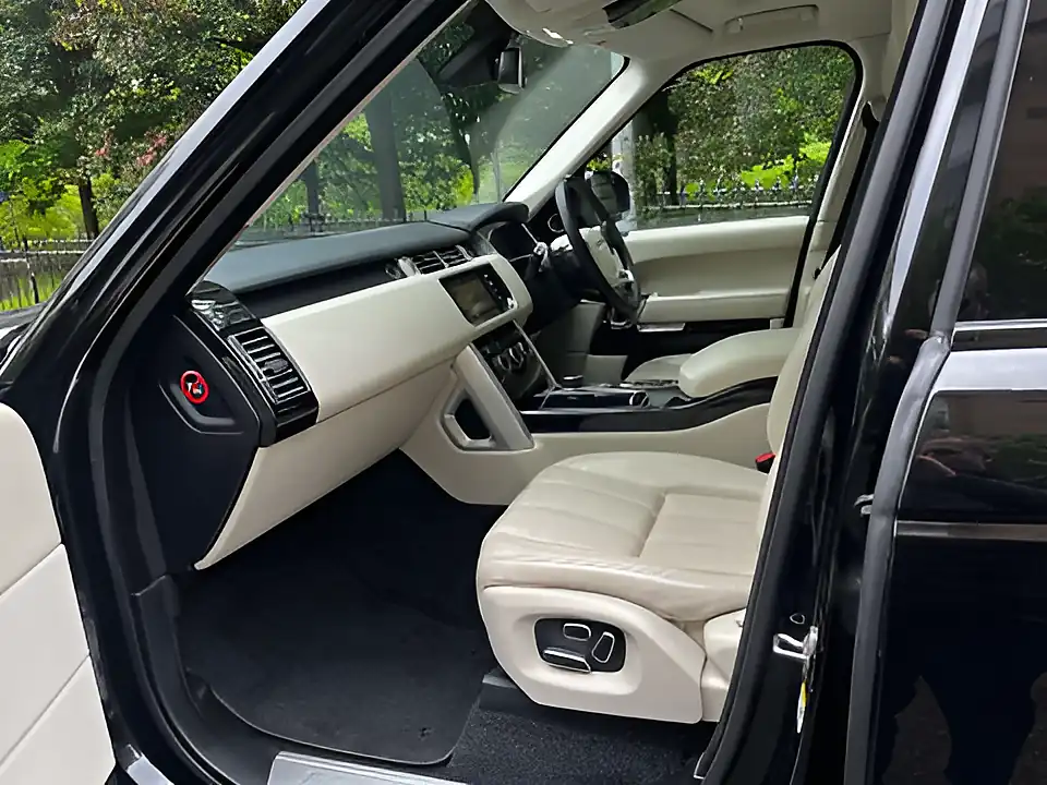 Used 2013 Land Rover Range Rover Vogue Black - Interior and Exterior details 17