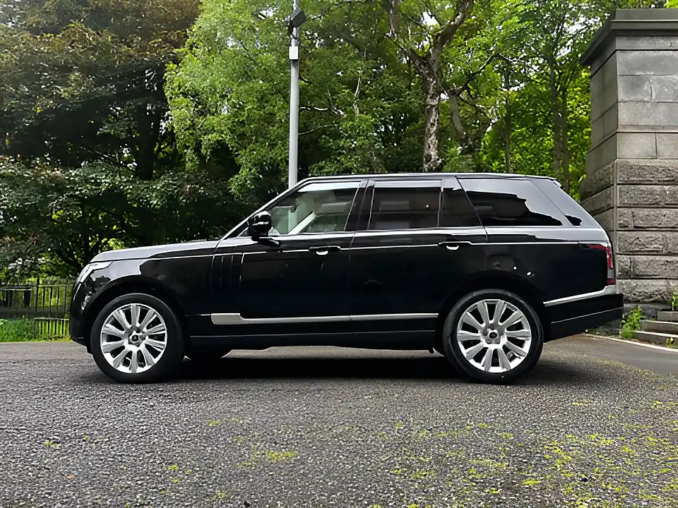 Used 2013 Land Rover Range Rover Vogue Black - Interior and Exterior details 2