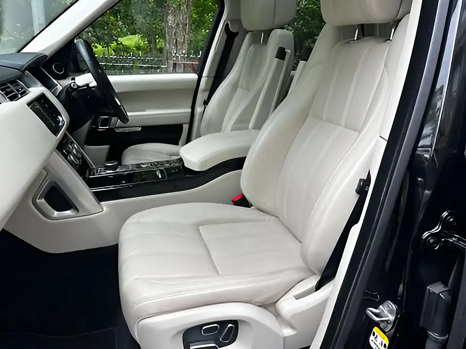 Used 2013 Land Rover Range Rover Vogue Black - Interior and Exterior details 8