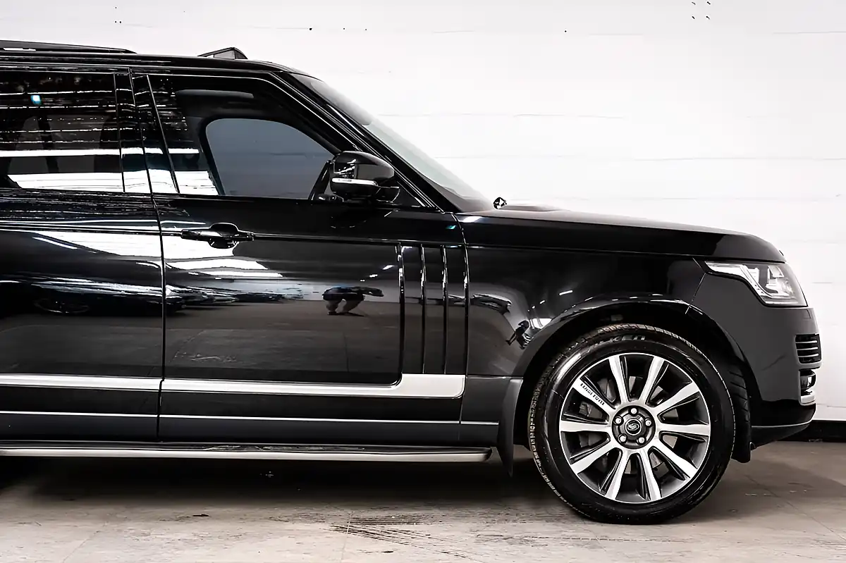 Used 2013 Land Rover Range Rover Vogue Black - Interior and Exterior details 12