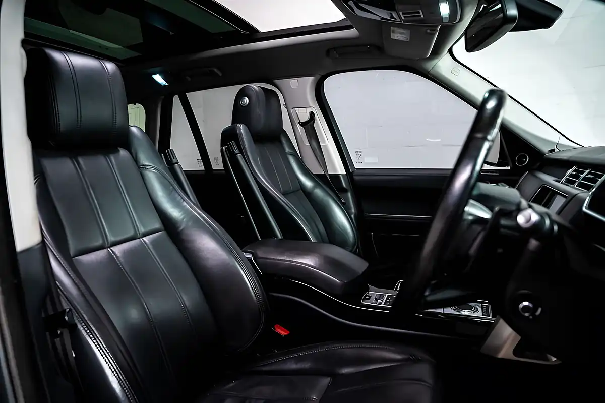 Used 2013 Land Rover Range Rover Vogue Black - Interior and Exterior details 5