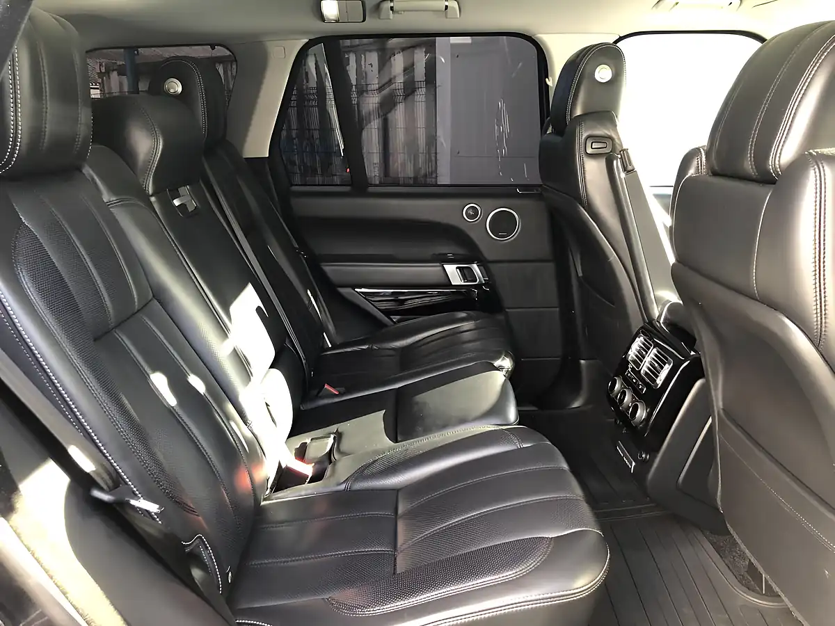 Used 2013 Land Rover Range Rover Vogue Se Black - Interior and Exterior details 15