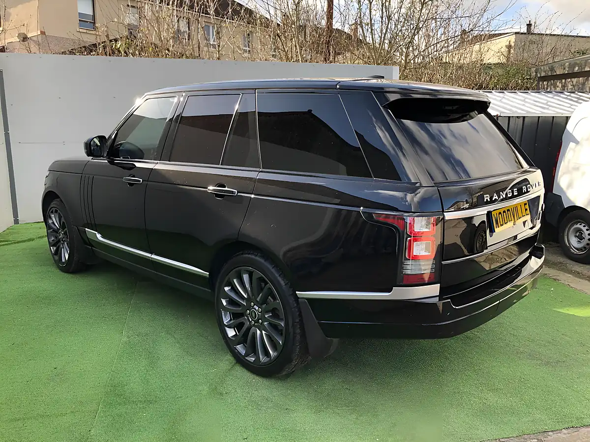 Used 2013 Land Rover Range Rover Vogue Se Black - Interior and Exterior details 5