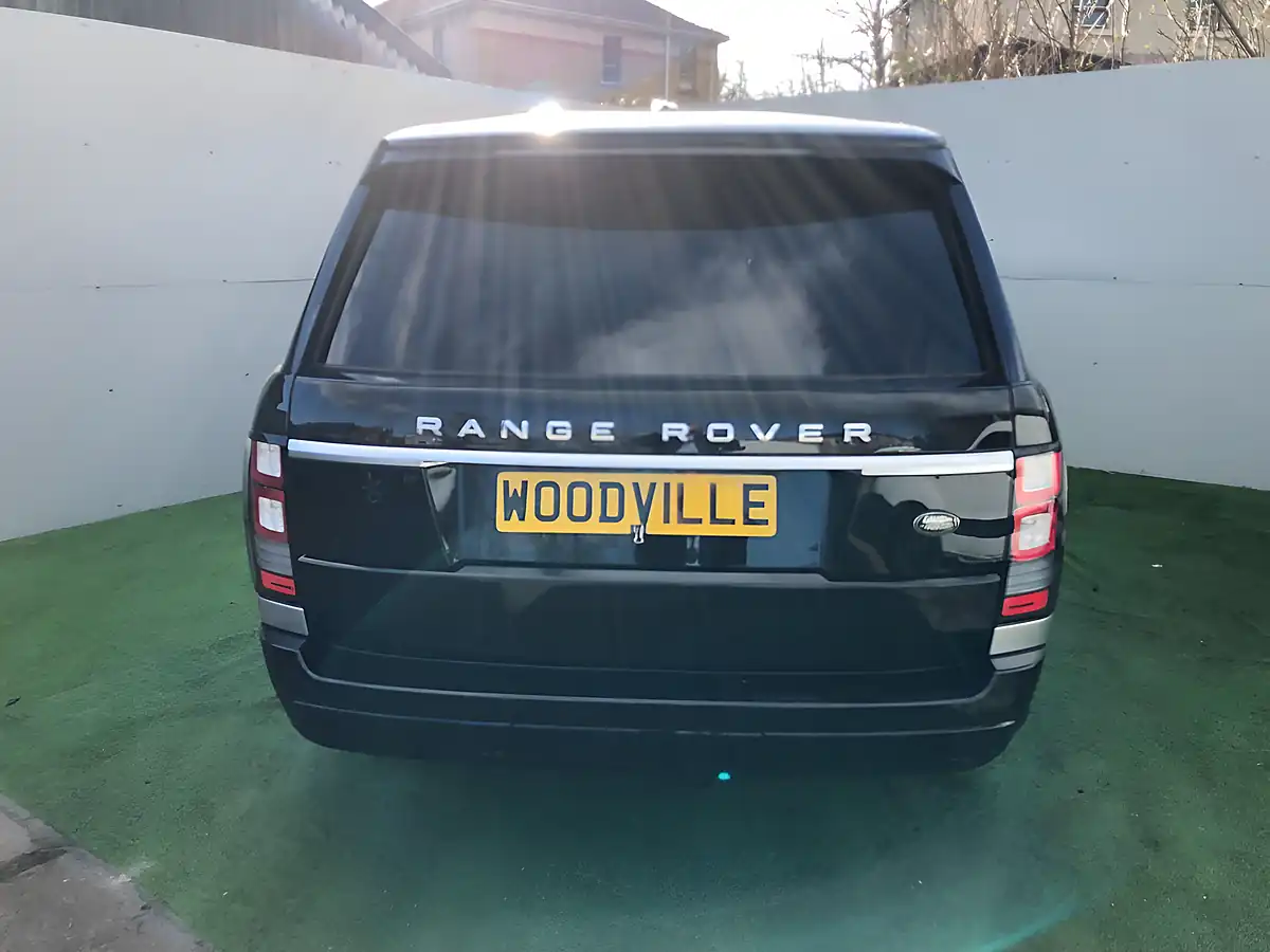 Used 2013 Land Rover Range Rover Vogue Se Black - Interior and Exterior details 9