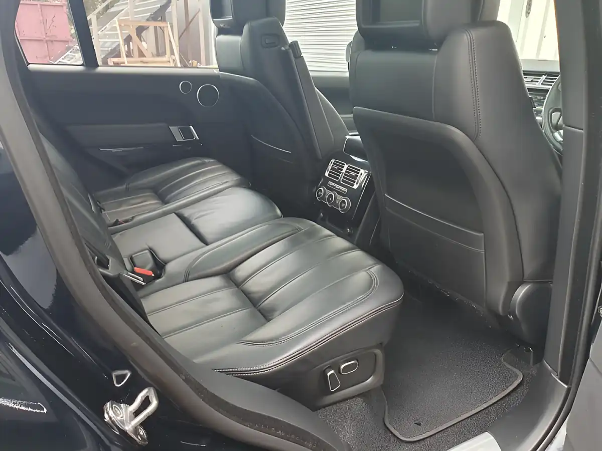 Used 2013 Land Rover Range Rover Vogue Se Black - Interior and Exterior details 15