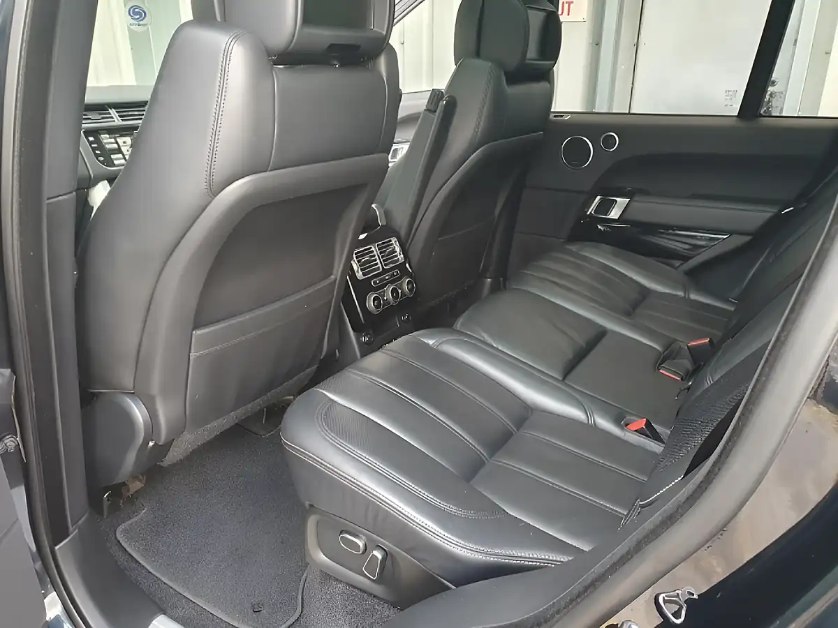 Used 2013 Land Rover Range Rover Vogue Se Black - Interior and Exterior details 16