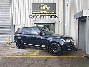 Used 2013 Land Rover Range Rover Vogue Se Black - Interior and Exterior details 3
