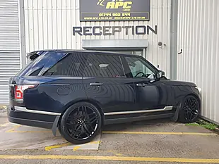 Used 2013 Land Rover Range Rover Vogue Se Black - Interior and Exterior details 8